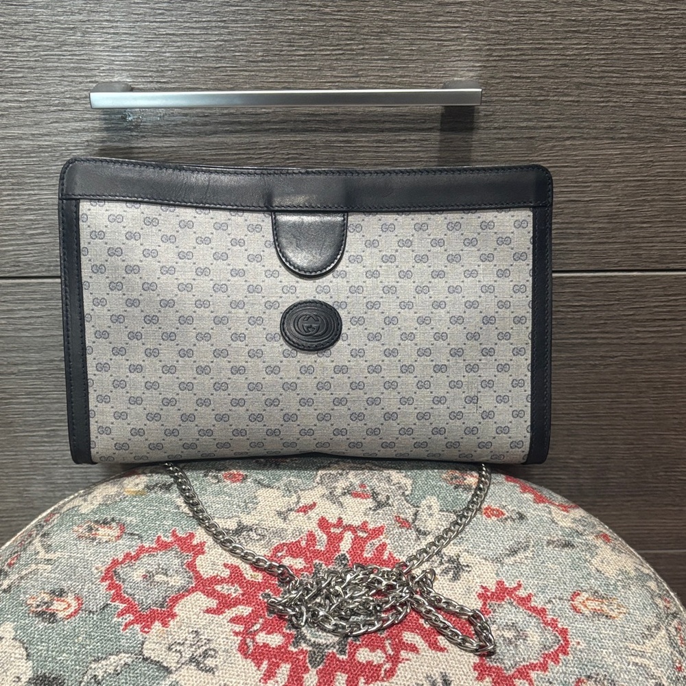 100% Authentic Vintage Gucci Gray and Navy Monogram Clutch